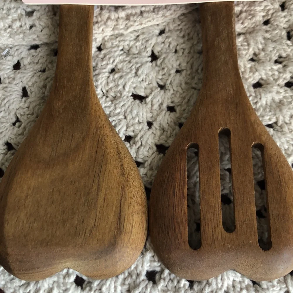 Paris Hilton Brown Heart-Shaped Wooden Spoon Set